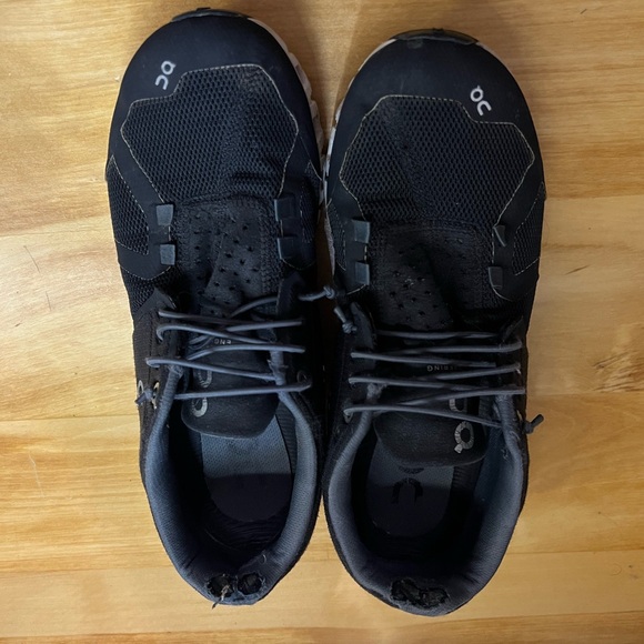 On Cloud womens running shoes. Used. 8.5🖤 - Picture 6 of 6